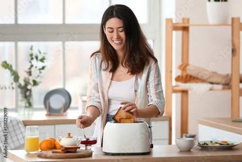 Beautiful young Asian woman...