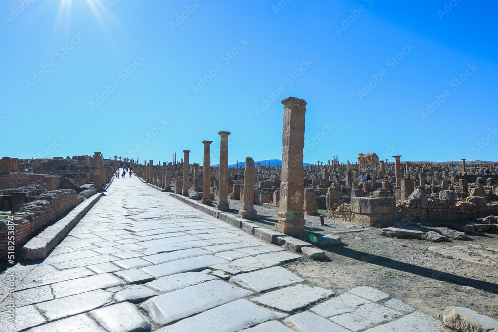 Fototapeta premium View to the Ruins of an Ancient Roman city Timgad also known as Marciana Traiana Thamugadi in the Aures Mountains, Algeria