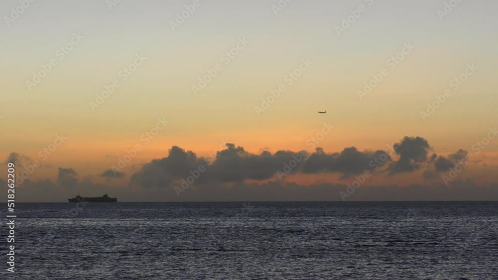 沖縄県浦添市西海岸から見た夕景 沖縄県浦添市西海岸から見た夕景