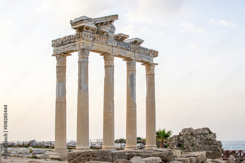 Ruins of the Temple of Apollo in Side at sunrise — Antalya, Turkey