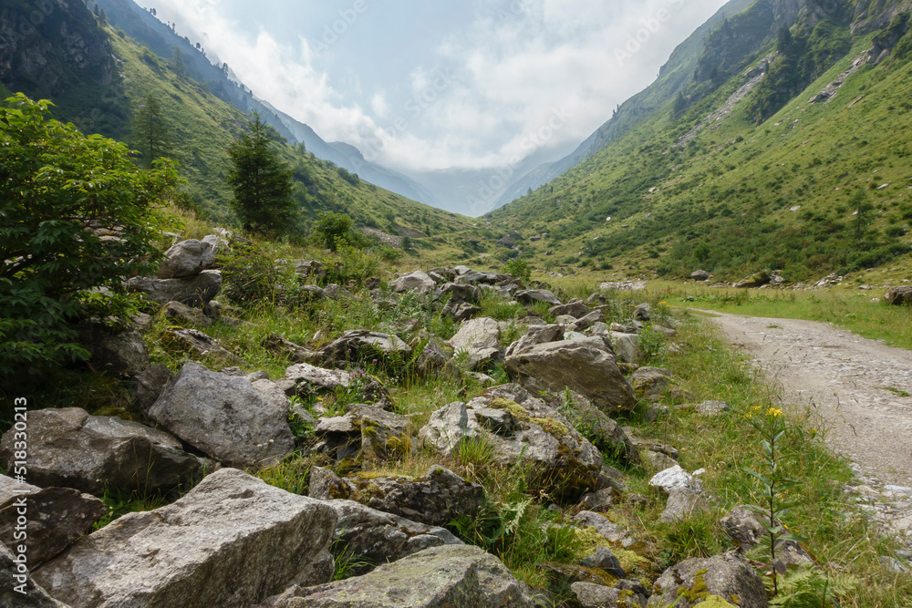 Alpiner Weg ins Hochgebirge