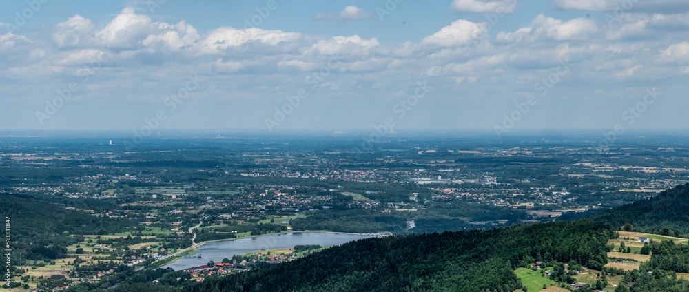 panorama na okolicę z Góry Żar