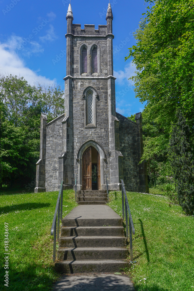 Bunratty, Co. Clare, Ireland: This church was moved stone by stone from Ardcroney in County Tipperary to Bunratty Folk Park.