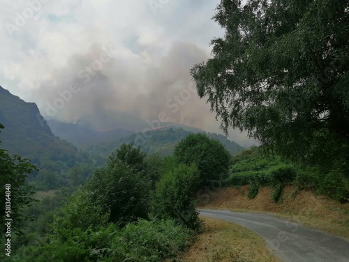 Incendio forestal en la comarca de Valdeorras, Galicia photo