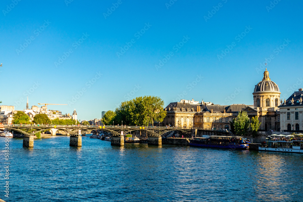 Obraz premium Erkundungstour durch die wunderschöne Hauptstadt von Frankreich - Paris - Île-de-France - Frankreich