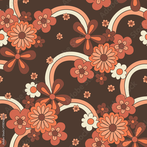 Groovy Large Scale Hand-Drawn Floral Vector Seamless Pattern. Retro 70s Style Nostalgic Daisies and Rainbows. Fashion Textile Bold Background. Summer Resort Print. Flower Power