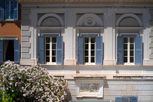 Roma palace by Piazza di Spagna photo