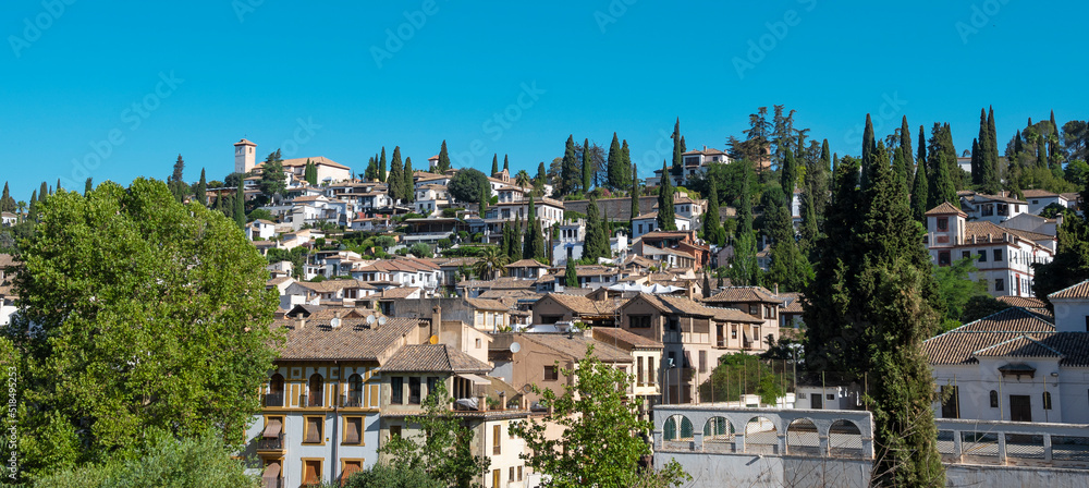 Vista de la ciudad de Granada desde el mirador del rey chico, España