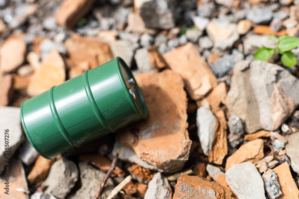 Obraz premium toy barrel on the ground
