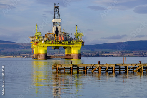 plataforma petrolifera, Cromarty, Black Isle, Highlands, Escocia, Reino Unido photo