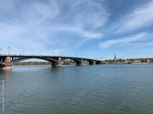 Theodor Heuss Bridge (Brucke) over wide Rhein (Rhine) river connects Mainz and Wiesbaden cities. Bridge between Hesse and Rhineland-Palatinate states. Mainz, Rhineland-Palatinate, Germany