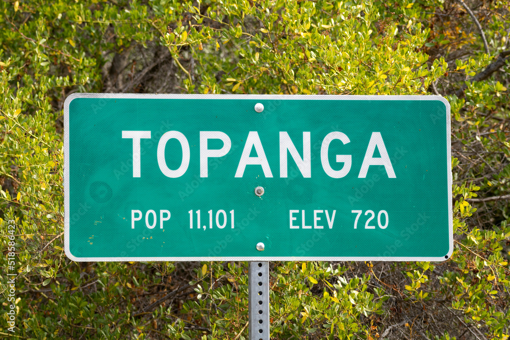 Topanga, CA city sign showing population and elevation