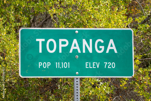 Topanga, CA city sign showing population and elevation