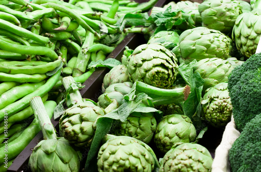Obraz premium alcachofas de mercado