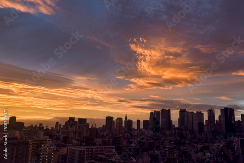 sunrise over the city 2020/11/20 06/21 Tokyo Shinjuku