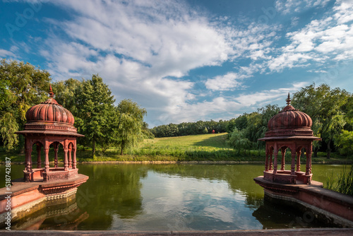 Obraz na plátně Somogyvamos at Lake Balaton in Hungary, red pagoda in the Krishna Valley at Lake