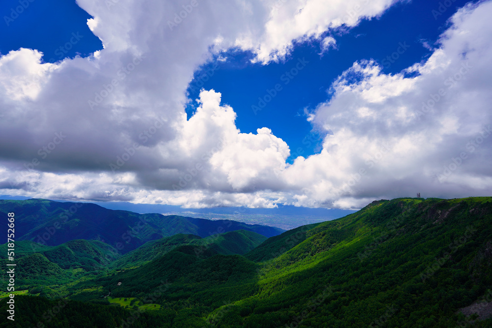 山の上の空 山の上の空
