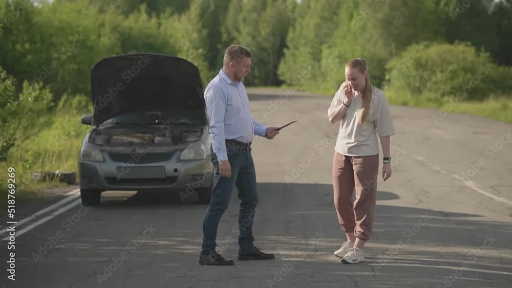 the girl calls a tow truck, and at that moment she is attacked by a maniac with a knife the girl calls a tow truck, and at that moment she is attacked by a maniac with a knife