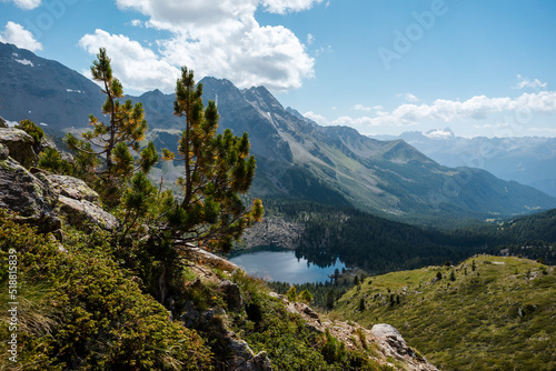 Fototapeta Naklejka Na Ścianę i Meble -  Swiss Mountain Lake