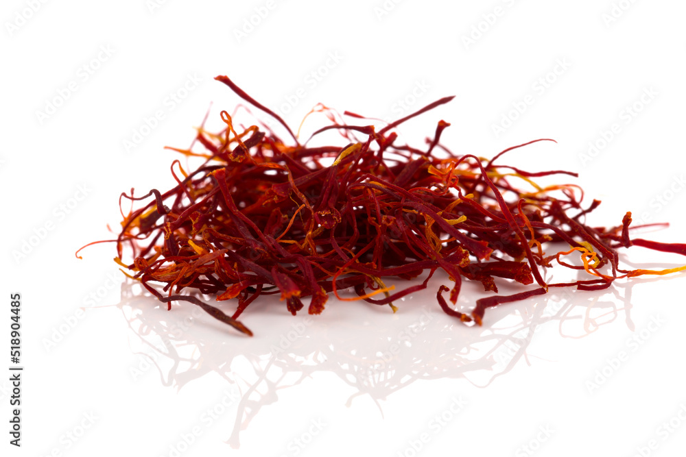 Naklejka premium Dried saffron spice isolated