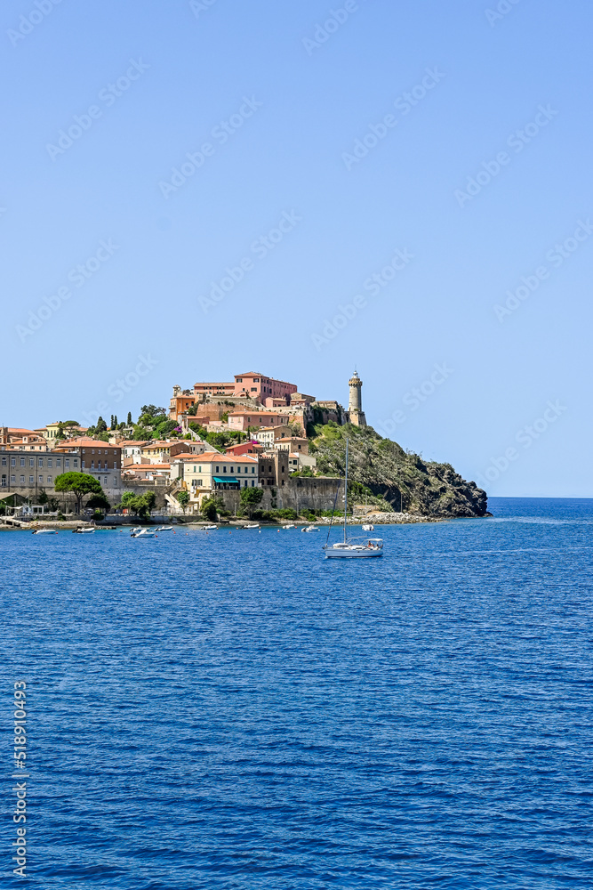 Portoferraio, Festung, Forte Stella, Falcone, Leuchtturm, Altstadt, Hafen, Insel, Elba, Fischerboote, Boote, Fähre, Fährhafen, Badestrand, Toskana, Toskanischer Archipel, Sommer, Italien