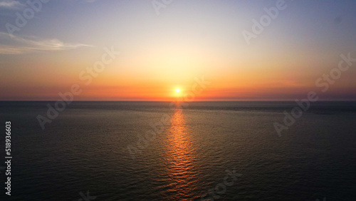 長崎県平戸市の大バエ灯台の夕日 © 4ChaN