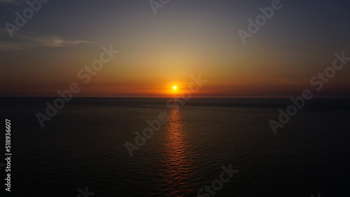 長崎県平戸市の大バエ灯台の夕日 © 4ChaN