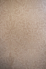 vintage wallpaper with flowers. 唐草模様のある金色の壁紙の背景テクスチャー