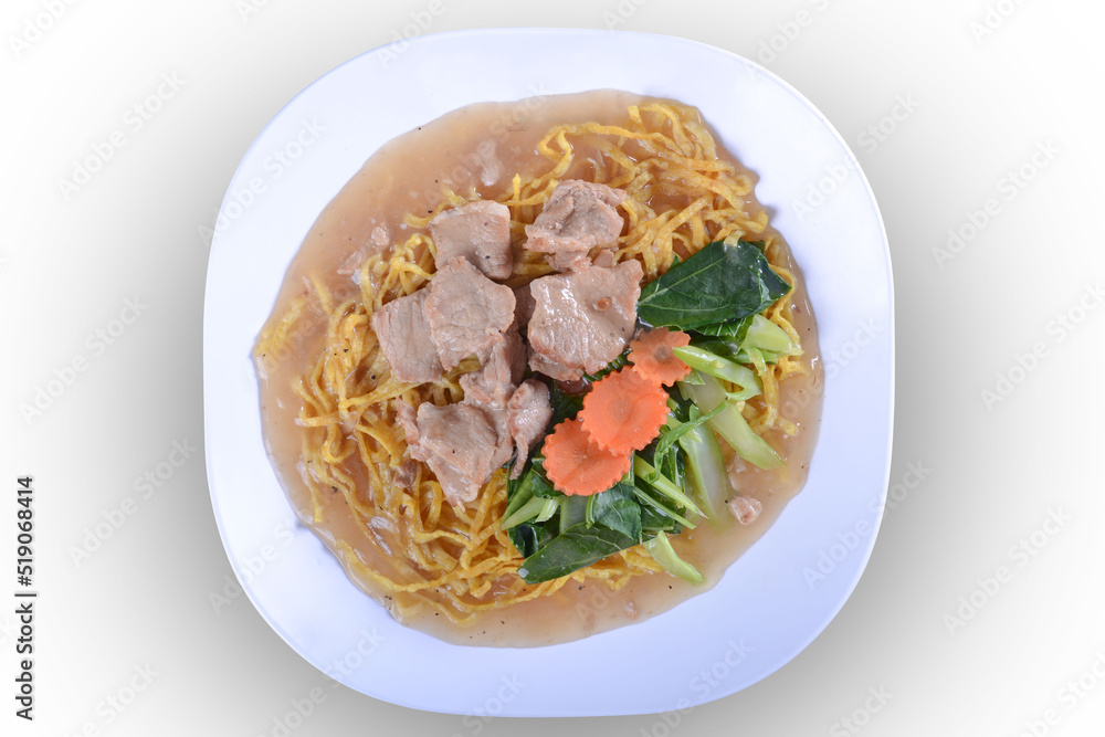 crispy yellow noodle with in a creamy gravy sauce : chinese and thai style food. in thai language call is crispy yellow noodle with in a creamy gravy sauce : chinese and thai style food. in thai language call is