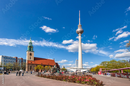 Valokuvatapetti Berliner Fernsehturm in Alexanderplatz, Berlin