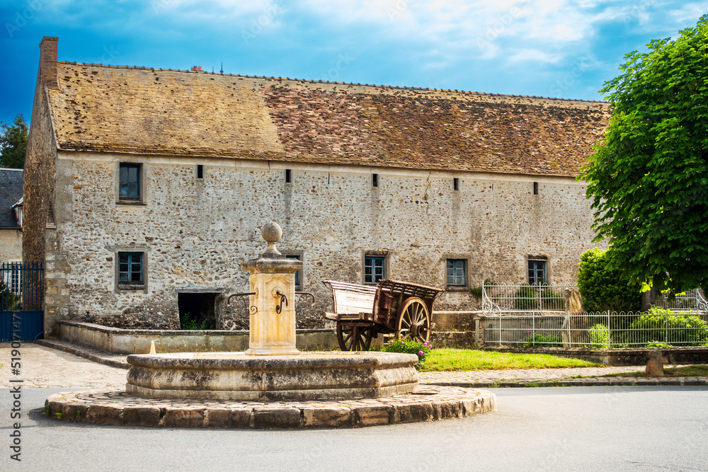 Obraz premium Antique building view in Janvry, France