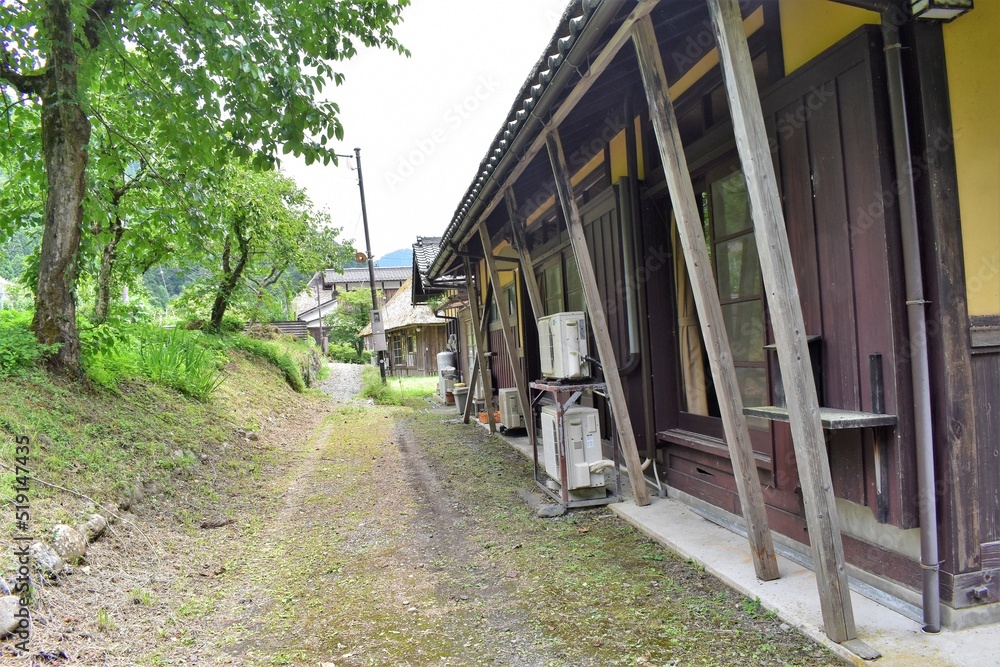 日本の田舎、原風景、夏、美山、かやぶき、美山かやぶきの里、石垣、古民家、しっくい、日本家屋、歴史的建造物、木造建築