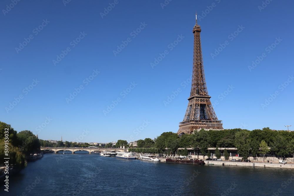 View of the Seine and the Eiffel Tower from the Bir Hakeim bridge