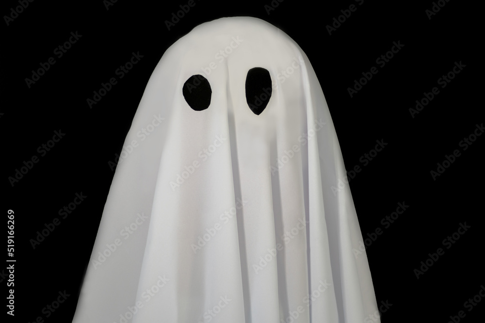 white ghost on black background halloween - obrazy, fototapety, plakaty 