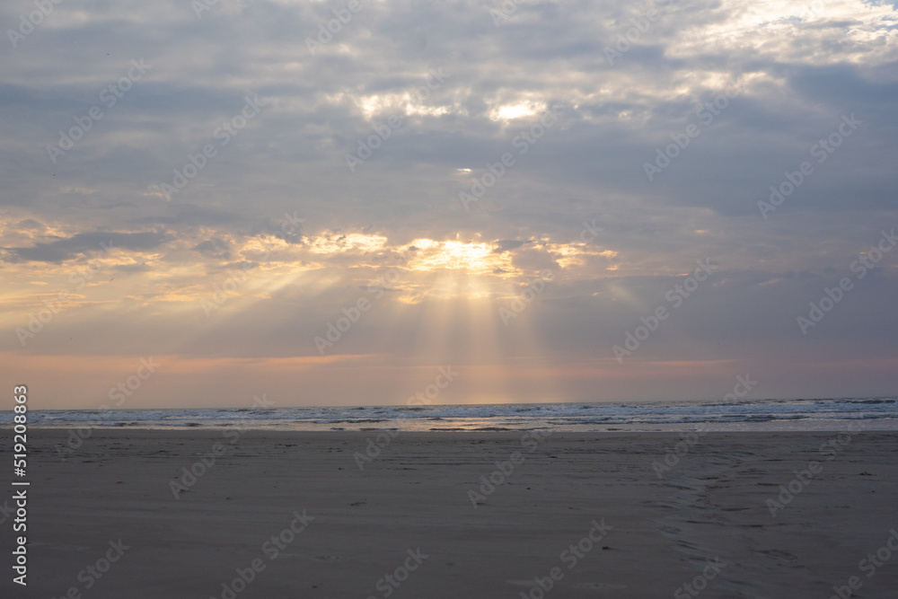 Obraz premium sunshine on the beach