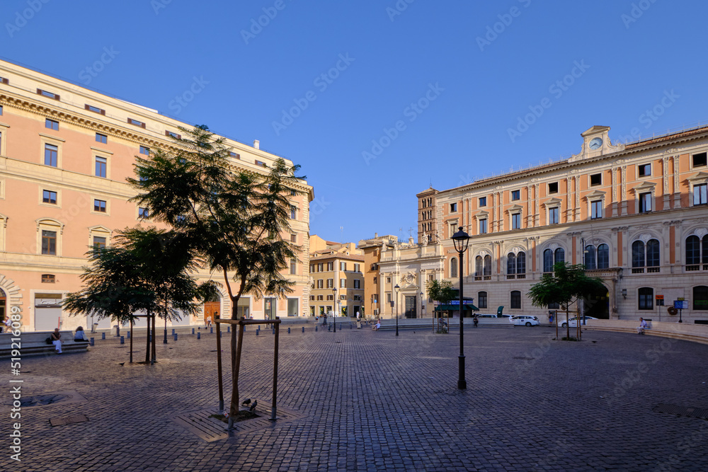 Piazza San Silvestro, Rome