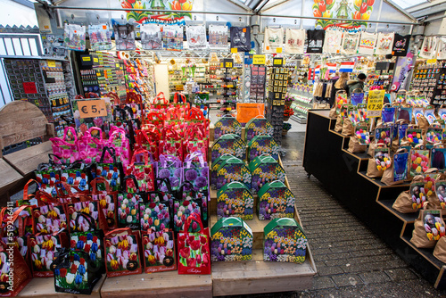 Canvas Print Traditional flower market in Amsterdam downtown, Netherlands