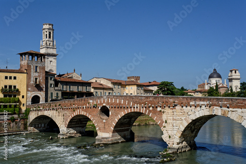 Pont de pierre à Vérone