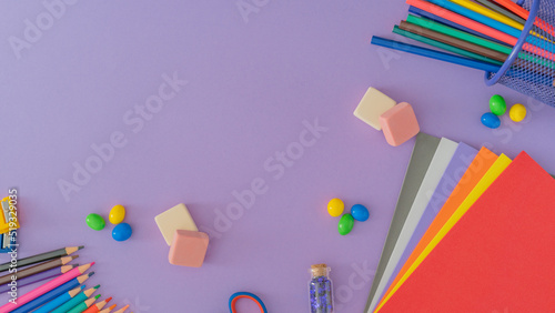 material escolar para vuelta al colegio, multicolor, con espacio para texto, formato panorámico photo