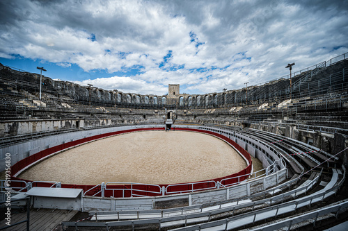 Blick auf die Arènes d'Arles / Amphietheater photo