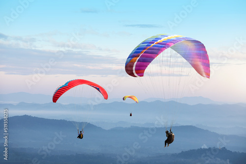 Photo Paragliding in the sky
