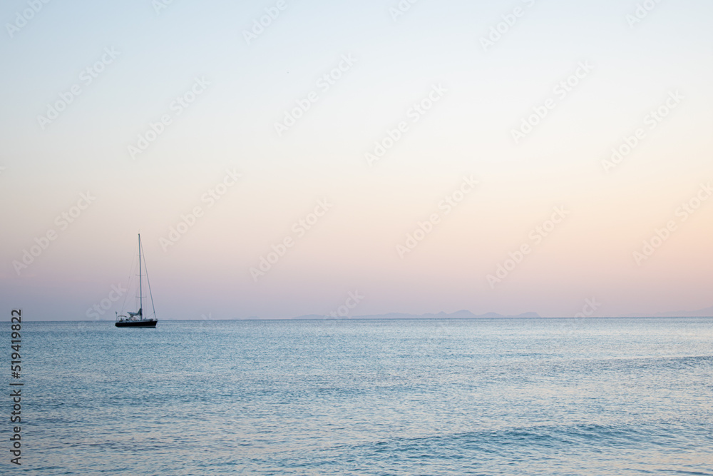 Embarcaciones en la isla de Menorca. Verano 2022. Embarcaciones en la isla de Menorca. Verano 2022.