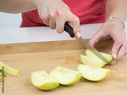 Äpfel schneiden