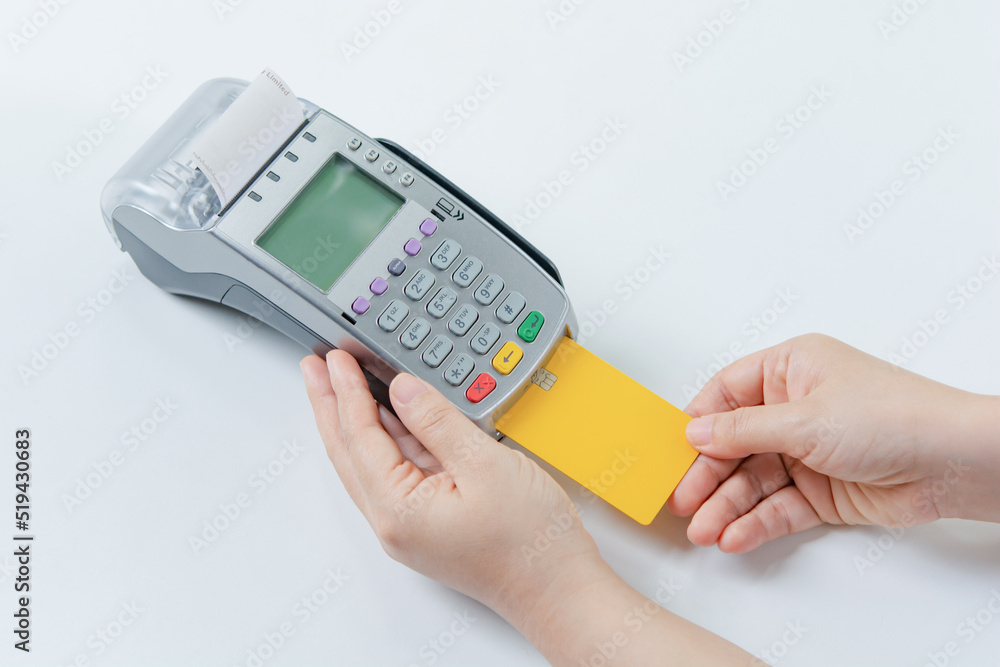 Credit card payment with EDC machine or credit card terminal. Credit card payment with EDC machine or credit card terminal.