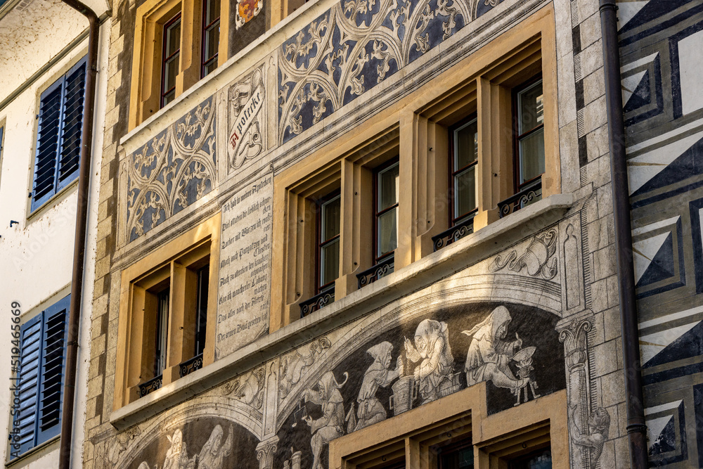 Obraz premium Wonderfully painted house in the city center of Lucerne - travel photography