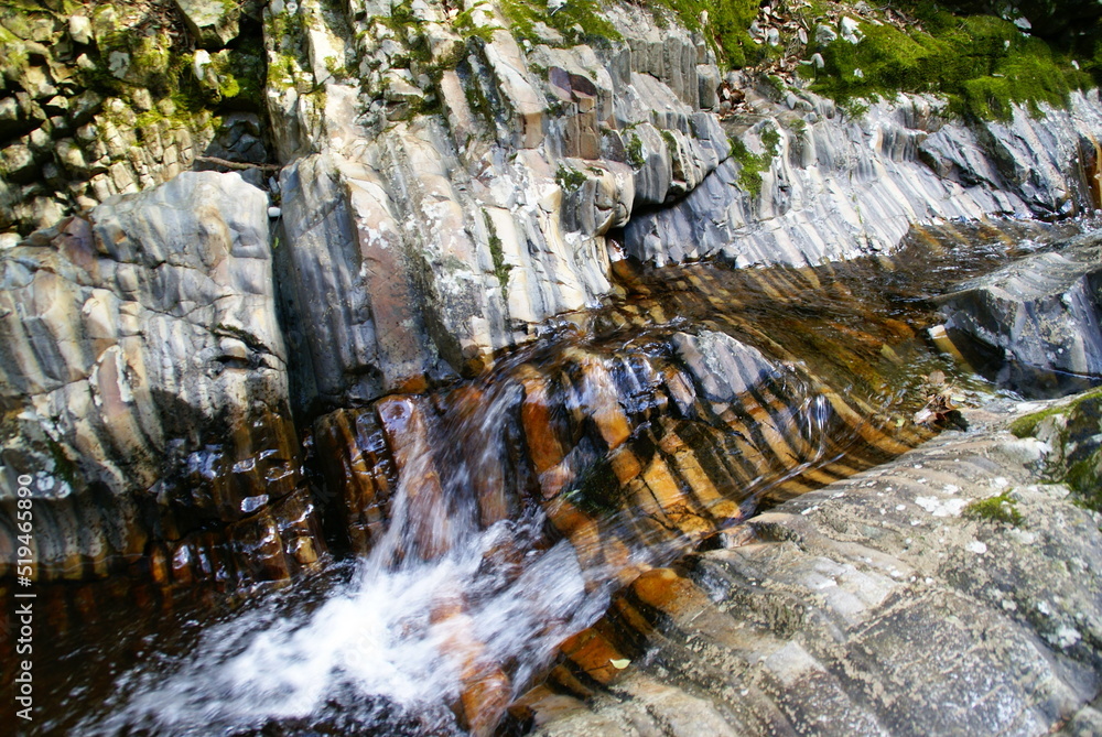 Fototapeta premium まだら岩