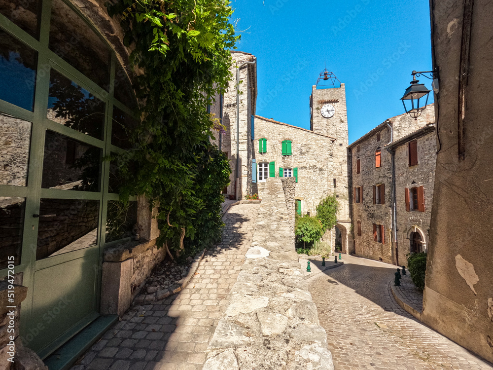 Vézénobres vila medieval de pedra no sul da França