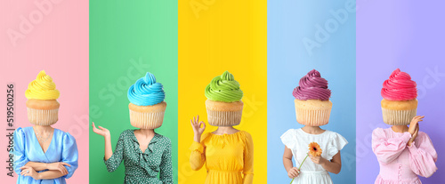 Women with sweet cupcakes i...