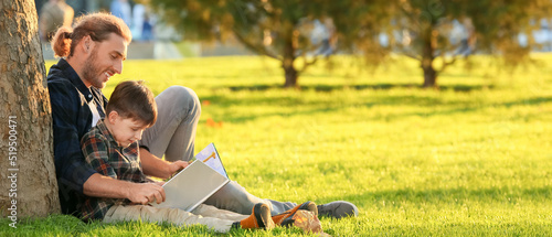 Father and his little son r...