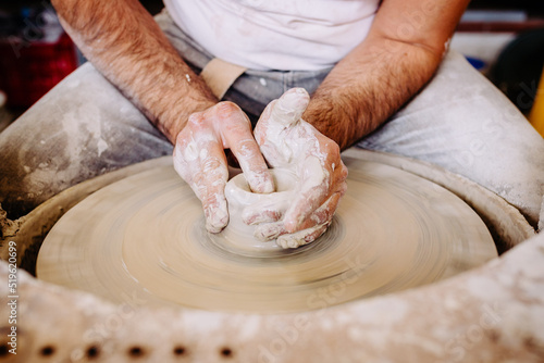 fabrication poterie tournage de l'argile